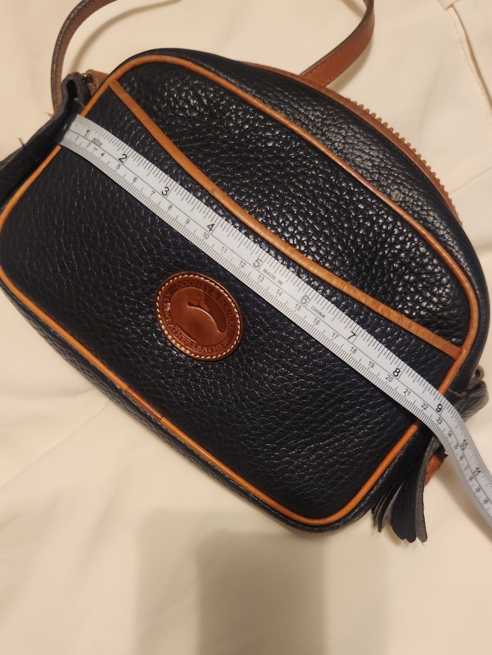 Vintage Dooney and Bourke Kitty crossbody bag - Picture 14 of 15